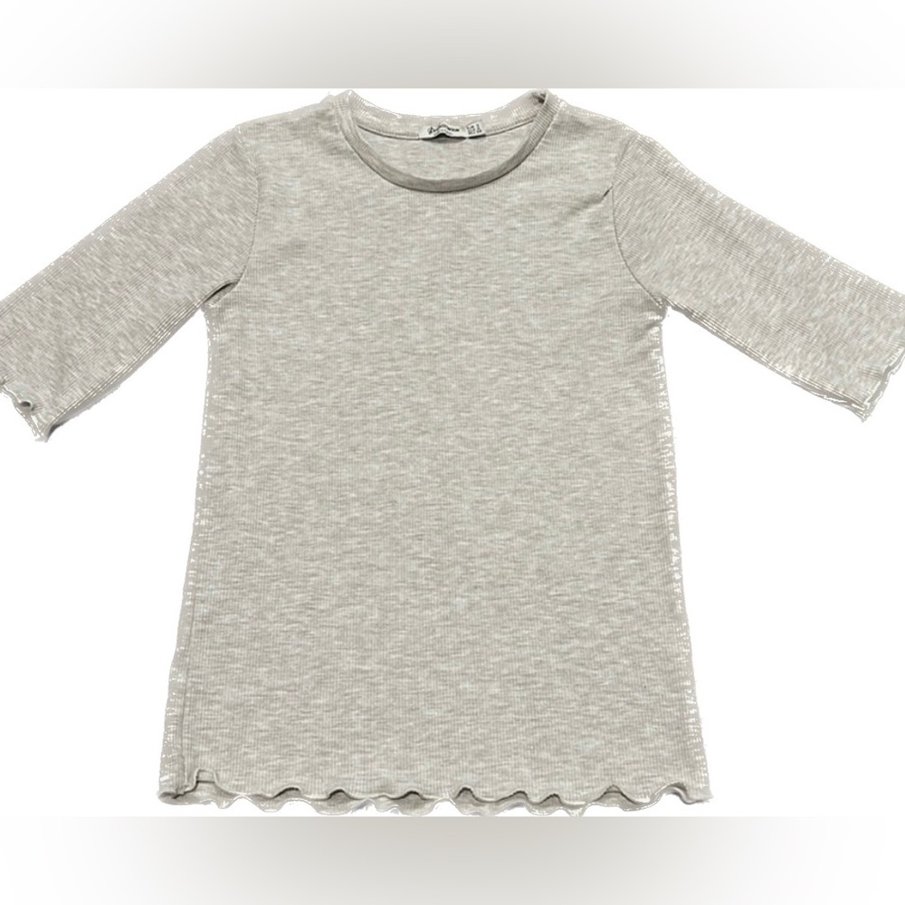 🟢 BUNDLE SALE 2 for $20 - STRADIVARIUS T shirt - Perfect condition